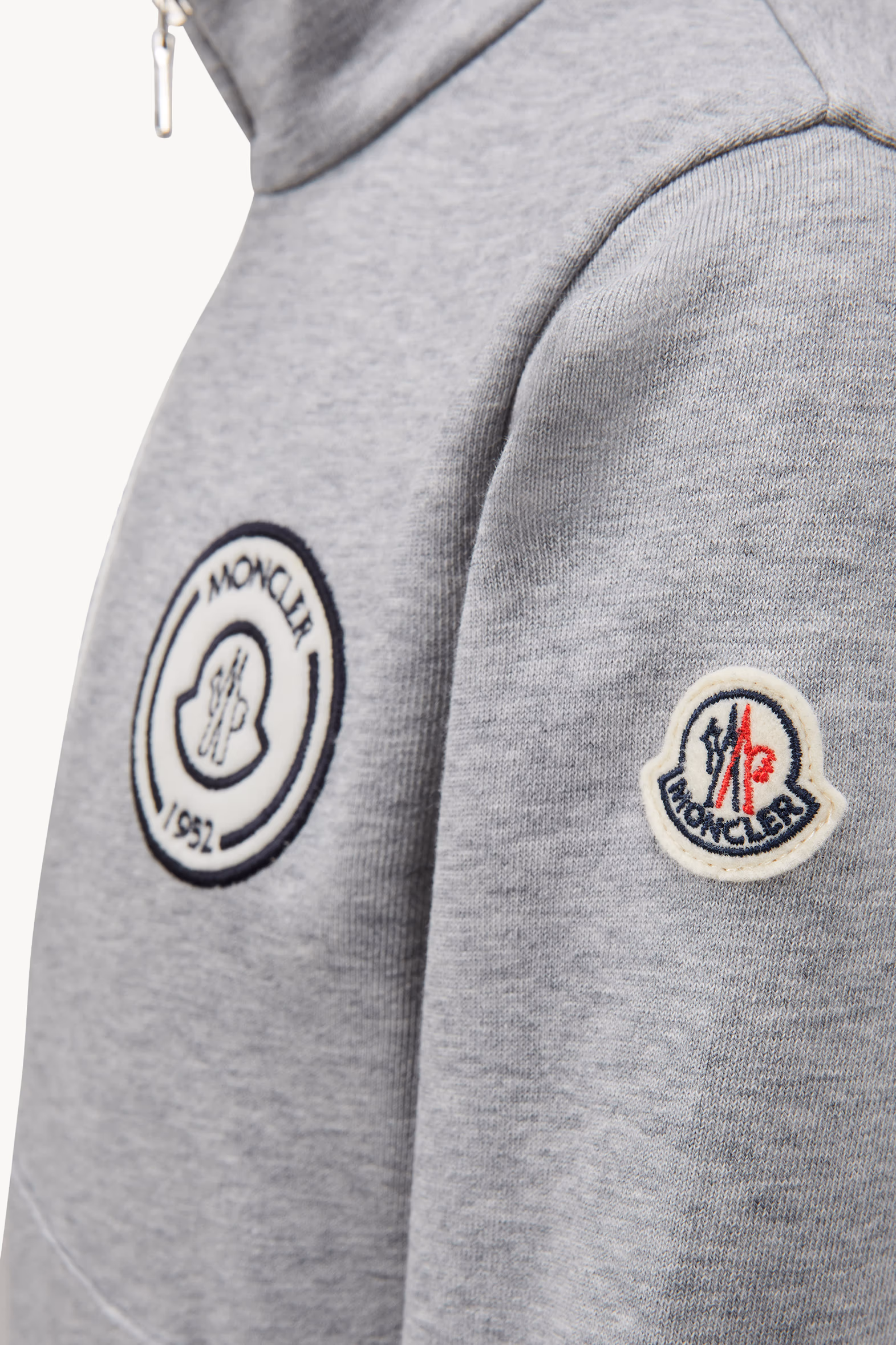 Conjunto de chándal de algodón con parche con logotipo Niño Gris Moncler 5